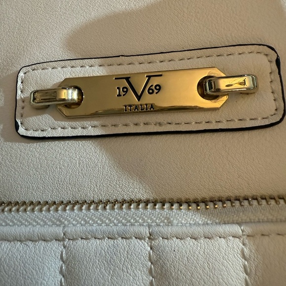 Versace 19.69 Italia White Quilted Handbag - Picture 13 of 14